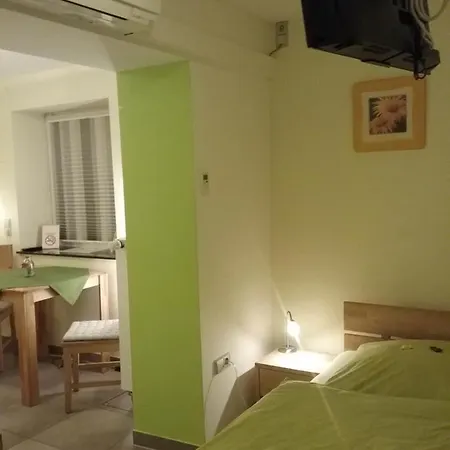 Gaestezimmer , Wauri