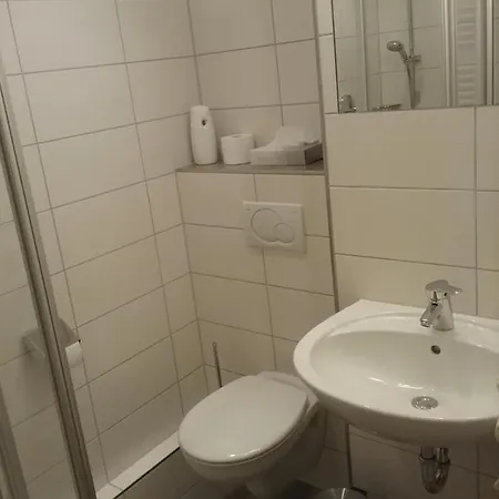 Gaestezimmer , Wauri *