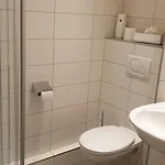 Gaestezimmer , Wauri Vendégház 3*