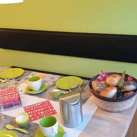 Casa de hóspedes Gaestezimmer , Wauri 3*