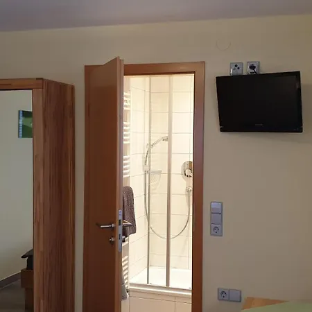 Гостевой дом Gaestezimmer , Wauri