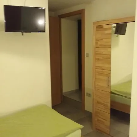 Гостевой дом Gaestezimmer , Wauri Waldenbuch