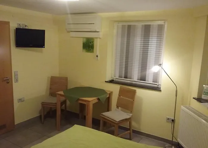 Gaestezimmer , Wauri بيت ضيافة Waldenbuch