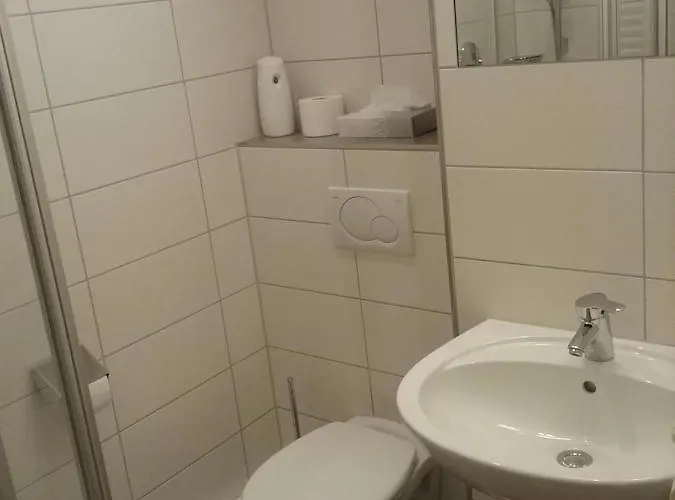 Gaestezimmer , Wauri 3*